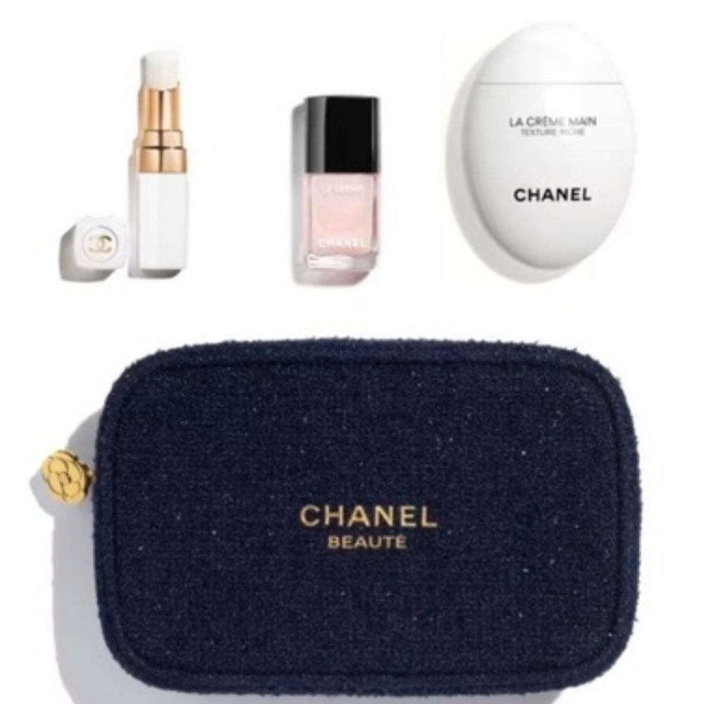 🎊HOST PICK🎊 BNWT Chanel Coveted Essentials Beauty Set